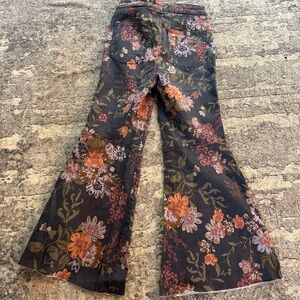 We•are•free Jeans size: 28